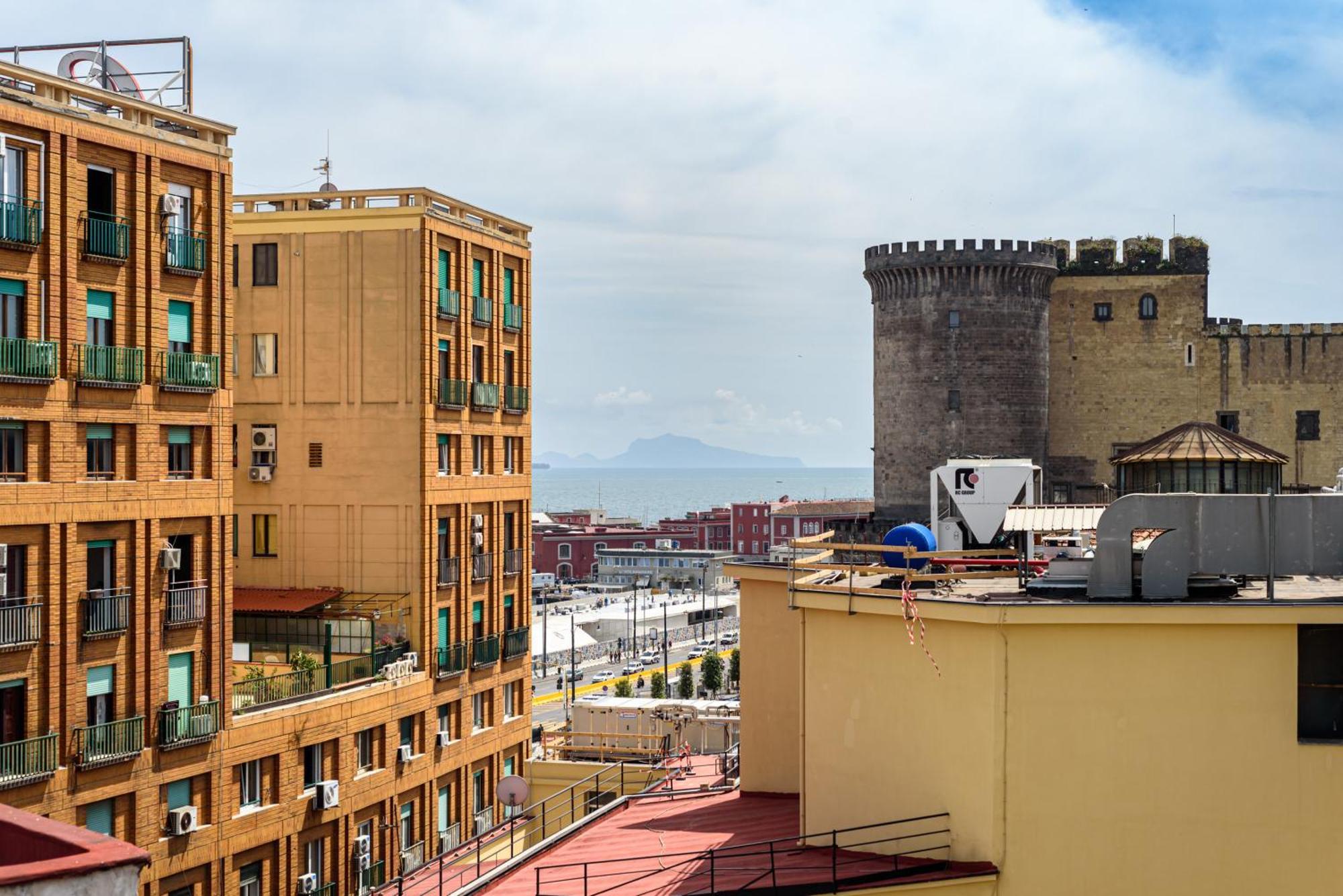 Amazing And Penthouse With Terraces In The Heart Of