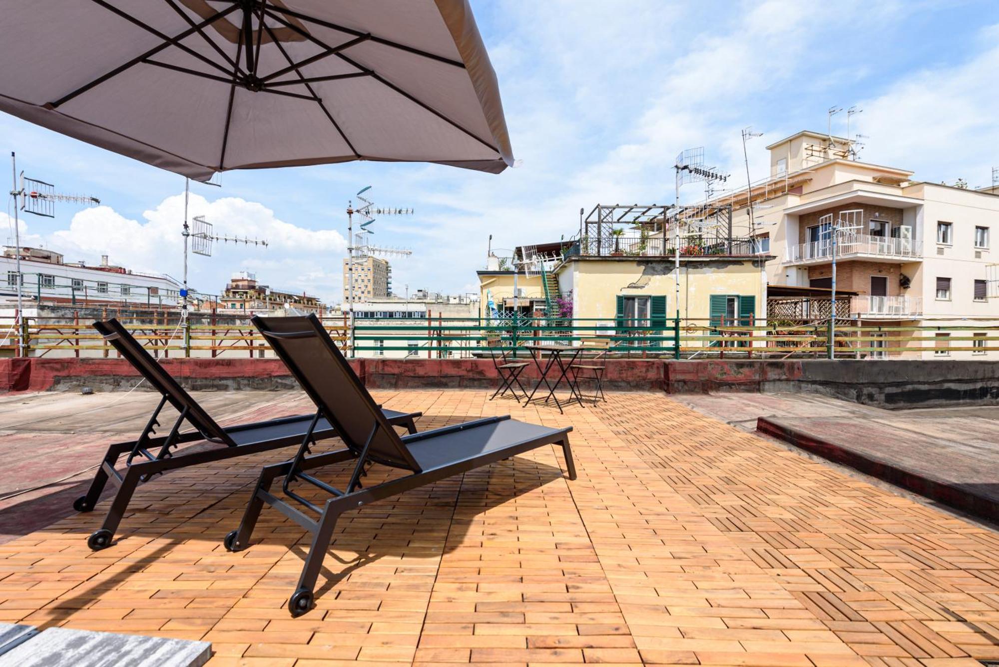 Amazing And Penthouse With Terraces In The Heart Of Apartment Naples