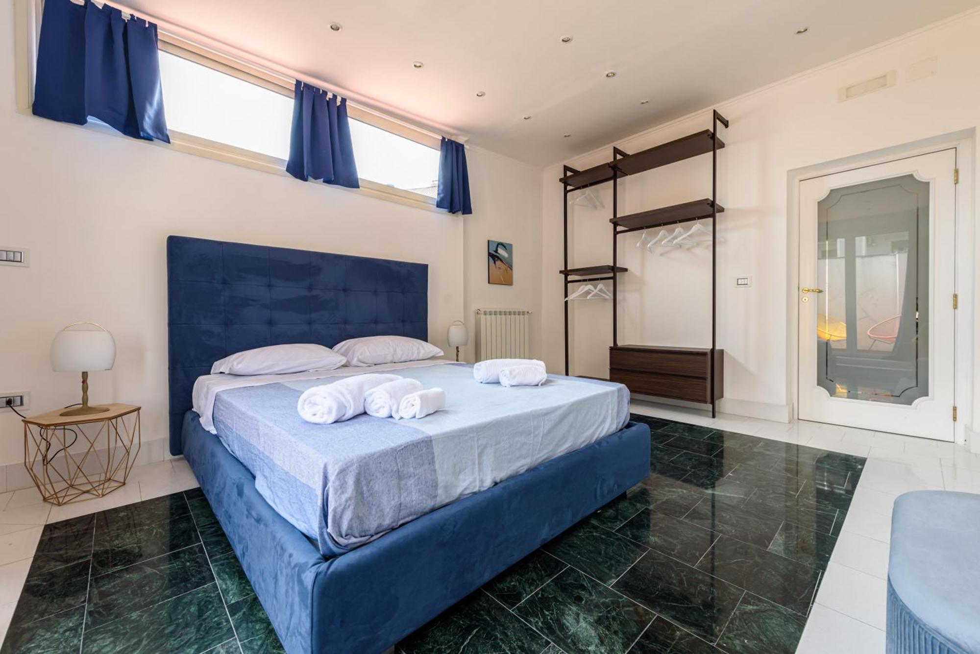 Amazing And Penthouse With Terraces In The Heart Of